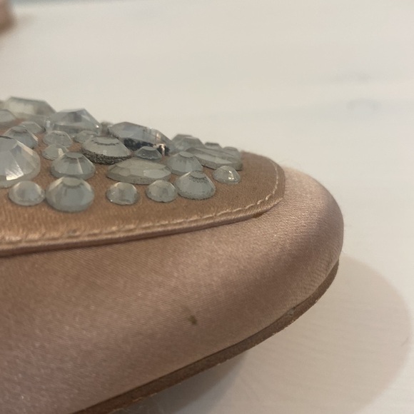🔥5/$20🔥 Aldo Pink Satin Mules with Gems - Picture 15 of 16